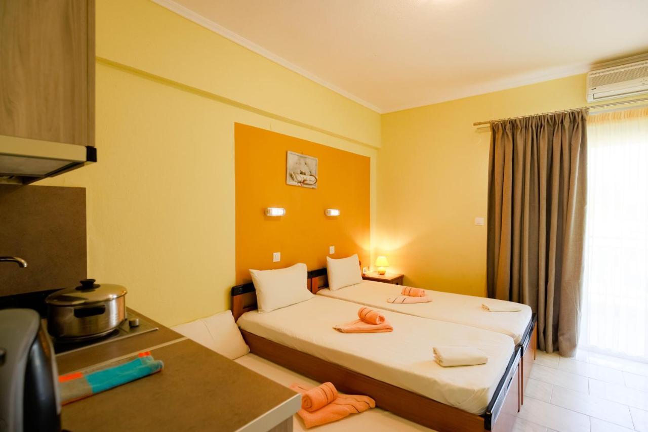 Dionisos Apartments Paralia Dionysiou Exterior photo